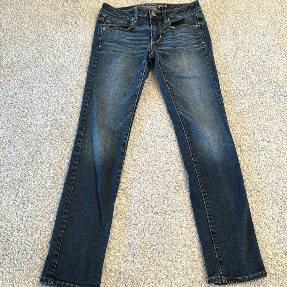 Women’s American Eagle skinny jeans